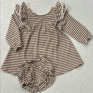Quincy Mae Organic Long Sleeve Flutter Dress in Walnut.  Size 3-6M.